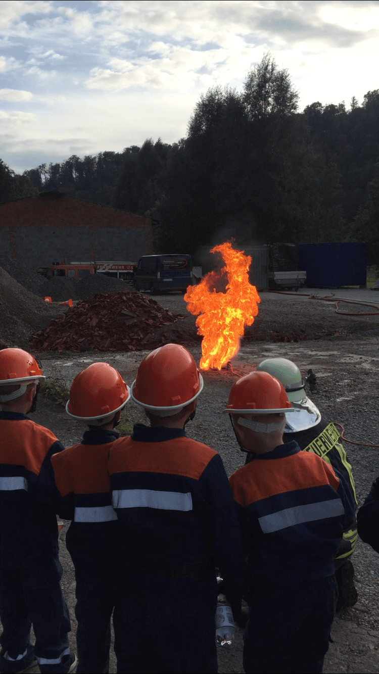 Bild vom Ausbildungstag "Feuerlöscher und Brandsimulation"