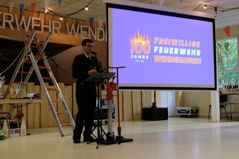 Bild von der Festwoche zu 100 Jahre Feuerwehr Wendehausen, Festkommers