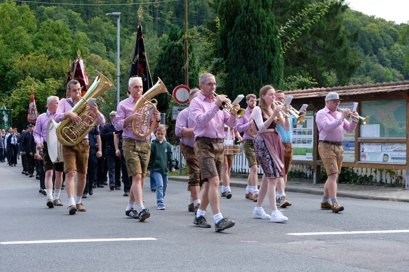 Bild von der Festwoche zu 100 Jahre Feuerwehr Wendehausen, Festumzug