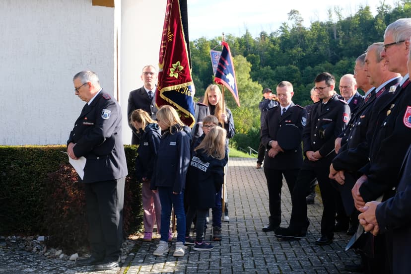 Bild von der Festwoche zu 100 Jahre Feuerwehr Wendehausen, Friedhof