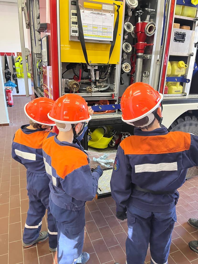 Bild vom Prüfungstag der Jugendfeuerwehren für das Leistungsabzeichen und die Jugendflamme