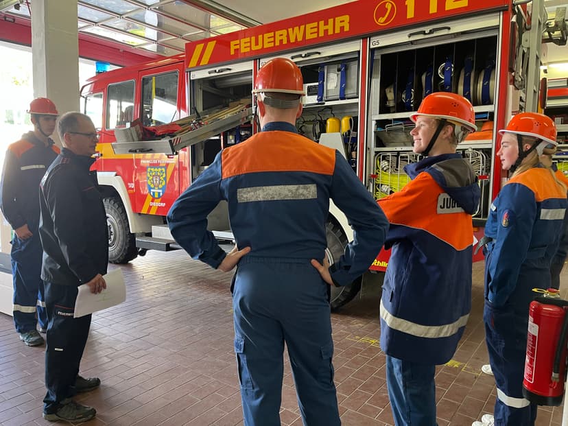 Bild vom Prüfungstag der Jugendfeuerwehren für das Leistungsabzeichen und die Jugendflamme